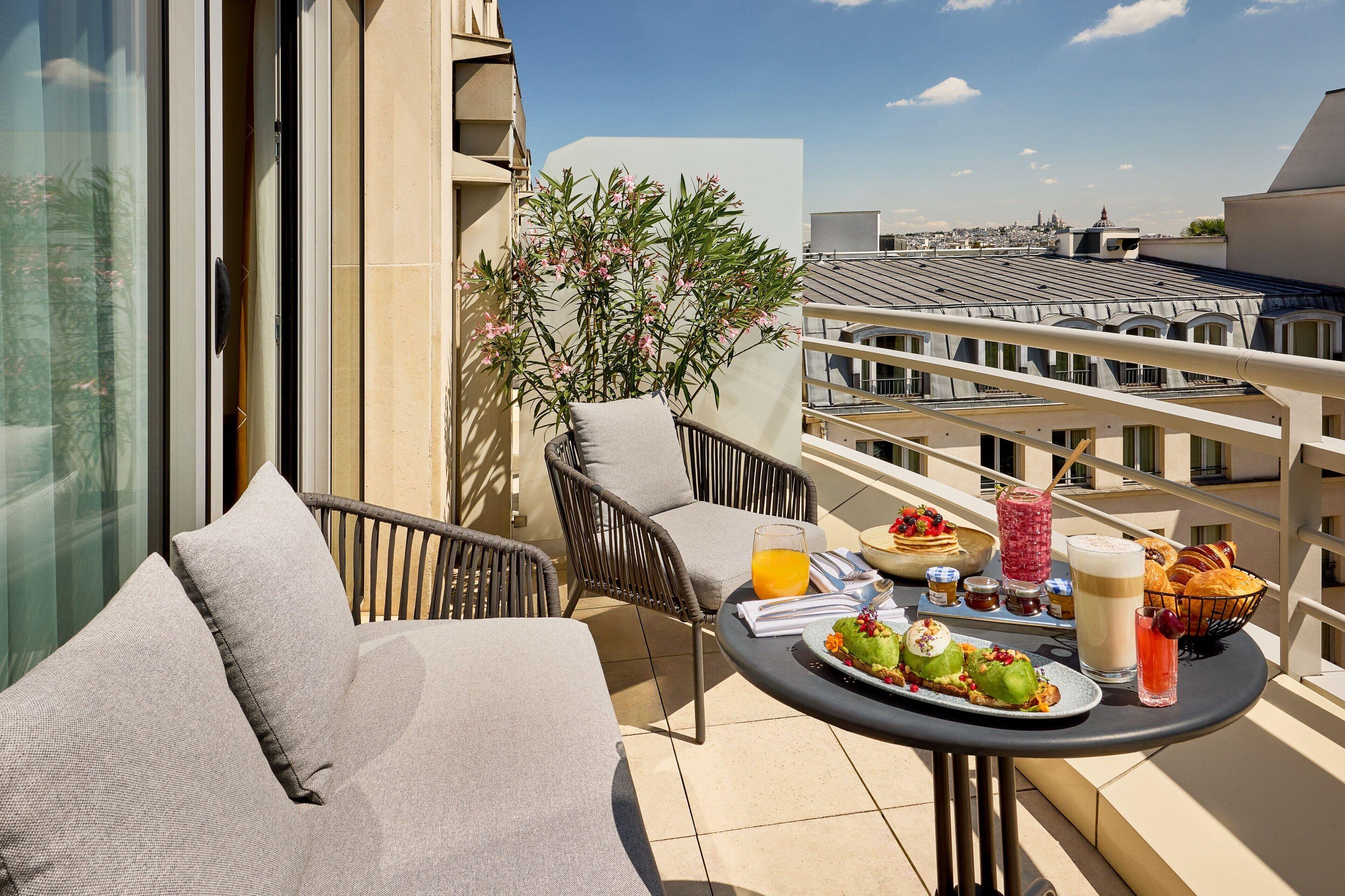 King Room Terrace City View